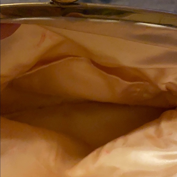 Vintage Kiss Lock clutch - Picture 3 of 3